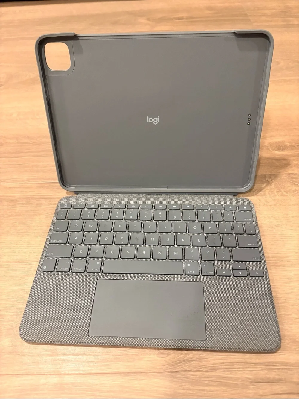 Logitech Combo Touch for iPad 10th Gen